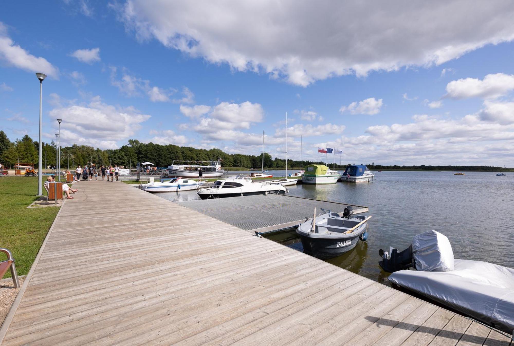 Aquamarina Dabki Marina Investアパートホテル エクステリア 写真